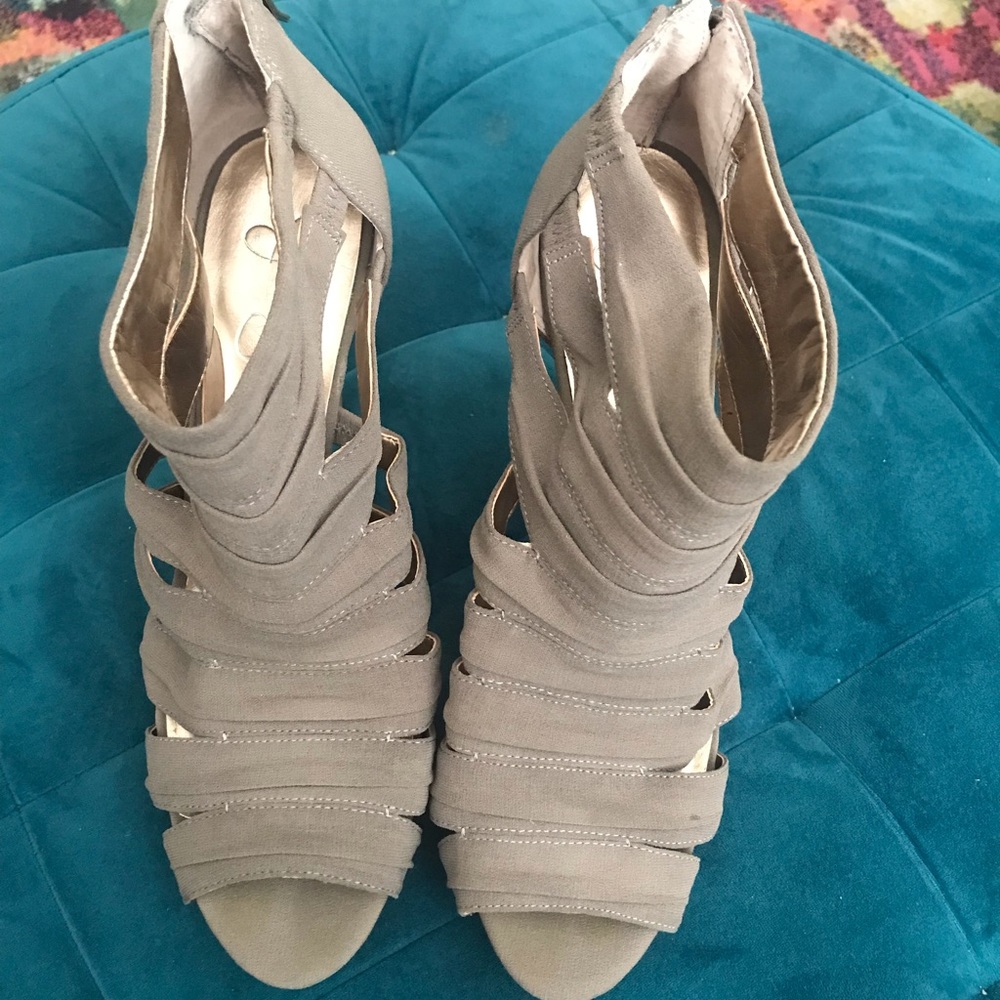 Jessica Simpson Taupe Open Toe